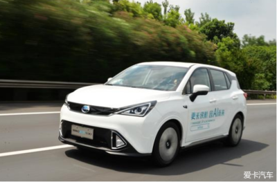 新能源汽車是否值得入手？全面解析其優(yōu)勢(shì)與考量